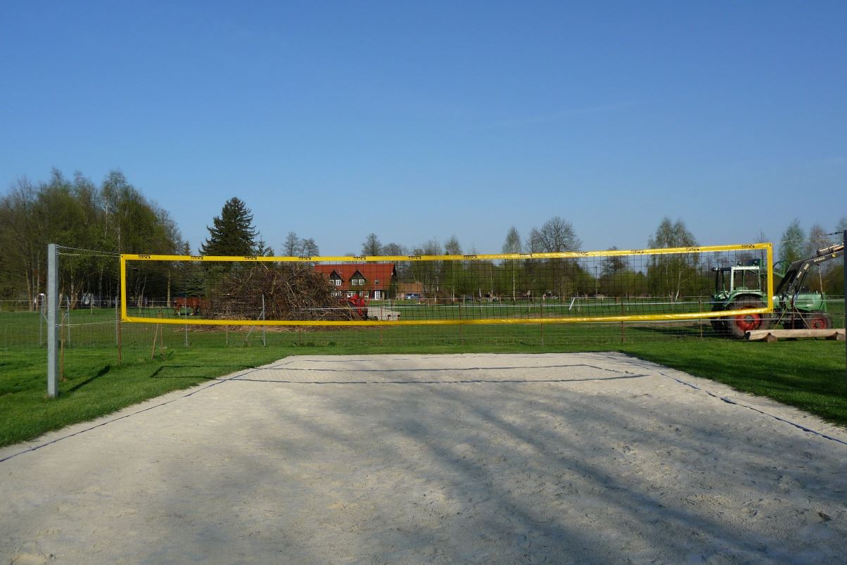 Spiel- und Beachvolleyballplatz